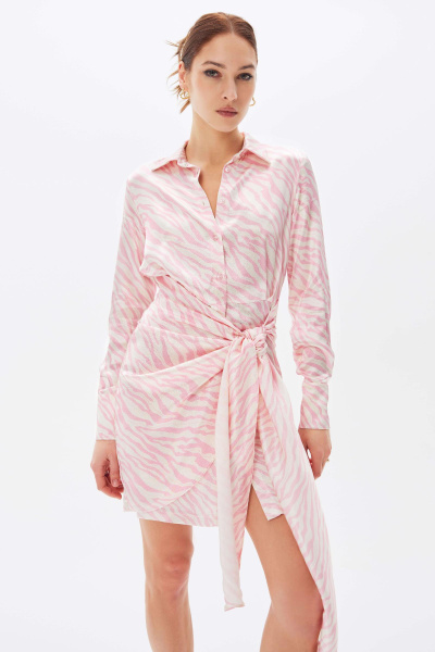 Платье с анималистичным принтом (барби)